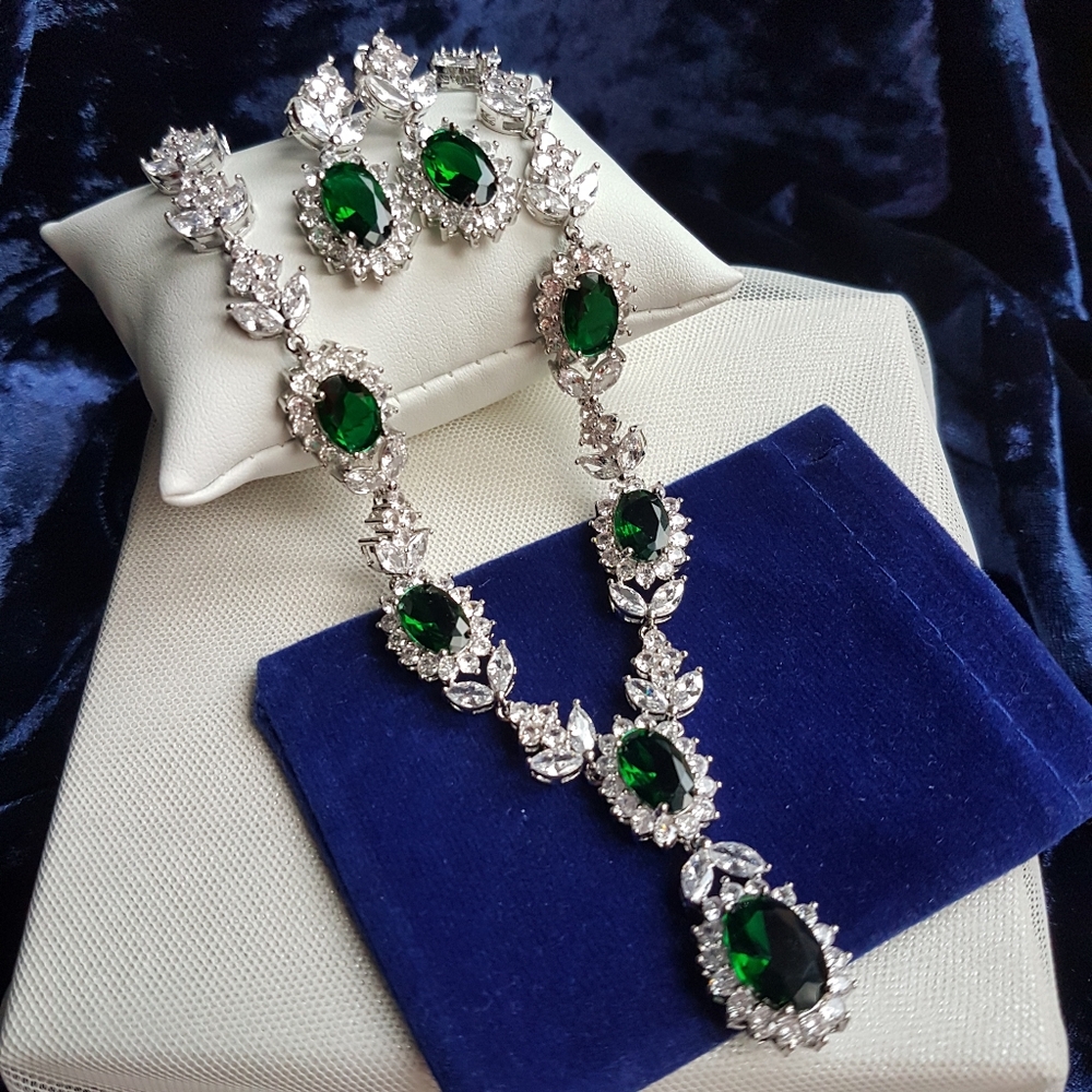 Swarovski Elements Platinum Emerald Green Diana Statement Necklace NEW - Picture 14 of 16
